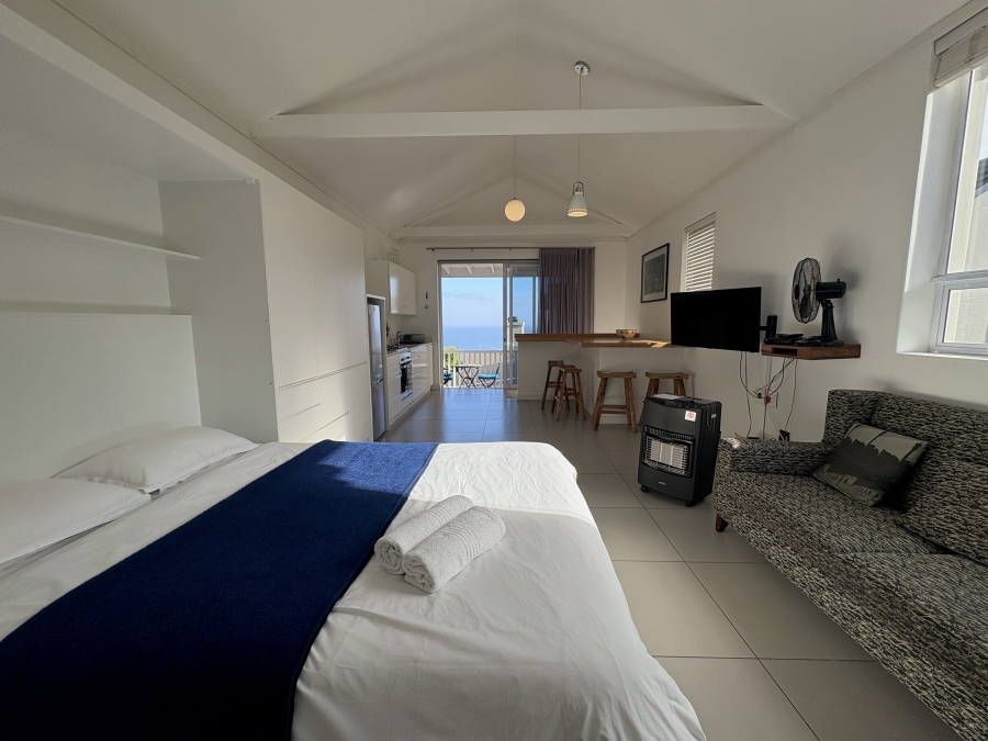 To Let 2 Bedroom Property for Rent in Camps Bay Western Cape